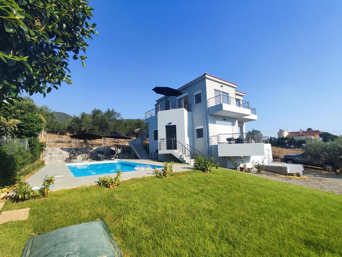 Evilenia Luxury Apartments Kalamata Exterior foto